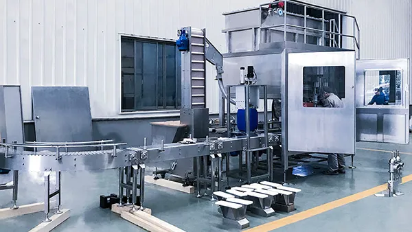 Automatic Filling Machine for Pails and Jerrycans (100-120 containers/h)
